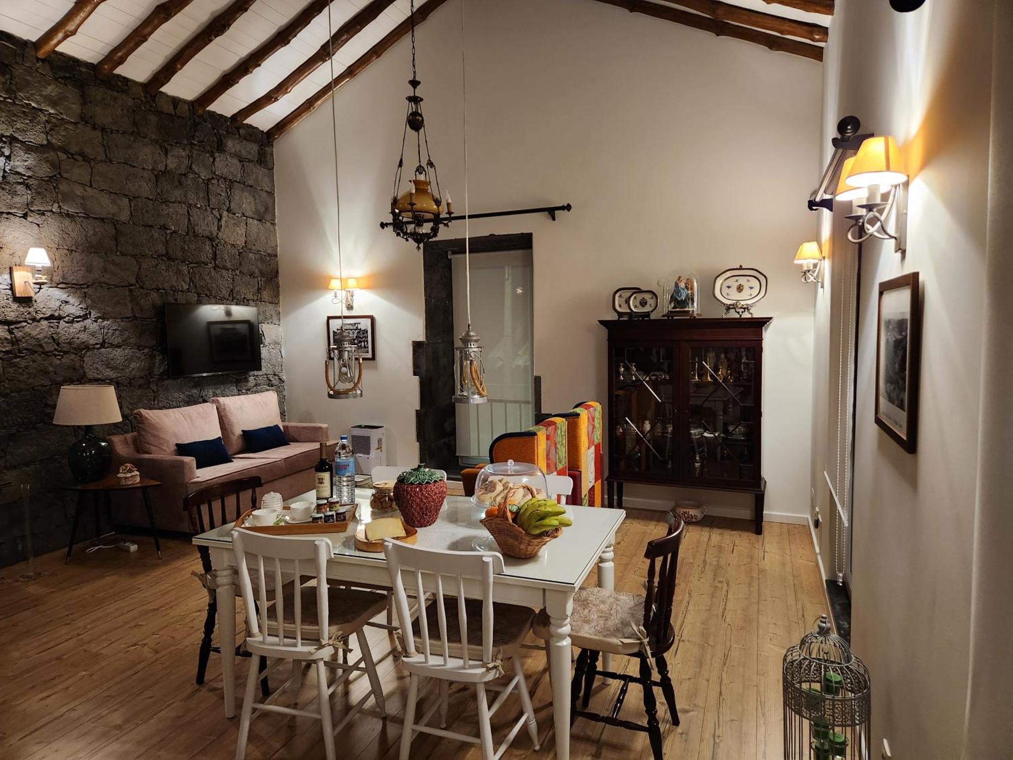 O Cantinho Da Avó Casa de Férias Candelária